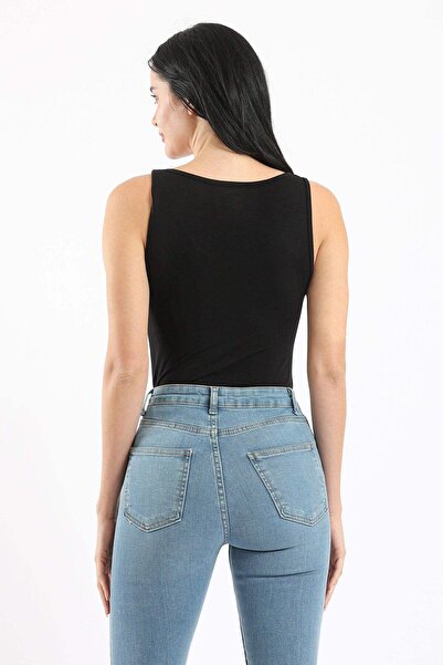 CARINA بلوزة بفتحة رقبة واسعة