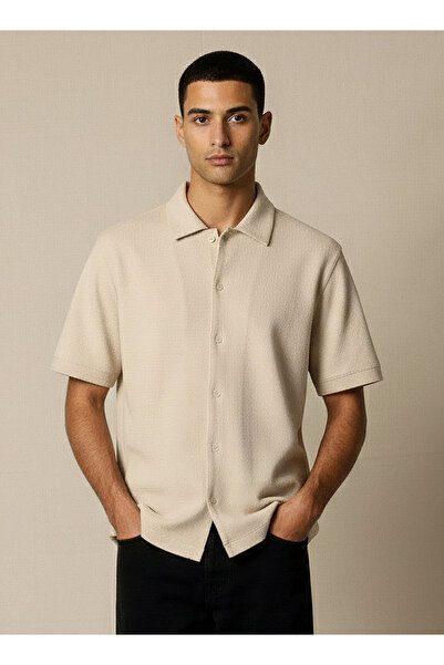 FAV Men Regular Fit Collared Waffle Textured Short Sleeve Shirt