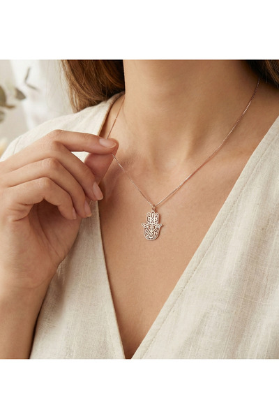 sevy jewelry Fatma Ana Eli 925 Ayar Gümüş Kolye 2x2 cm, Zincir 45-70 cm, Kadı...