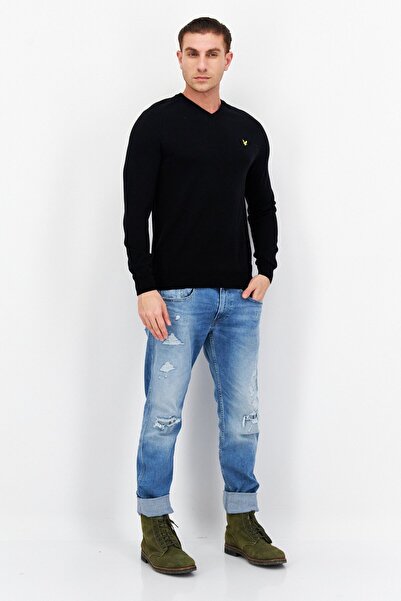 Lyle & Scott Men V-Neck Long Sleeve Embroidered Logo Sweater, Black