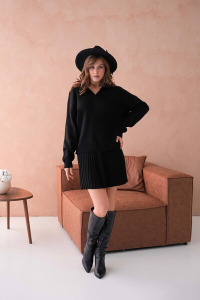 Park Karon Women's Polo Neck Low Sleeve Sweater Short Skirt Two-Piece Knitwear Set