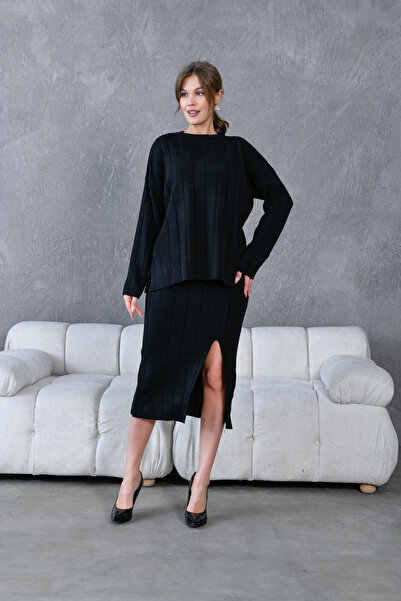 Park Karon Women's Crew Neck Slit Sweater Skirt Two-Piece Knitwear Set