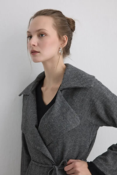 Gusto Beli Lace-Up Herringbone Jacket - Gray