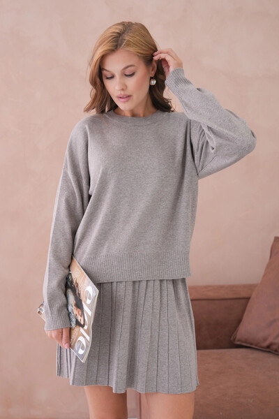 Park Karon Women's Crew Neck Sweater Short Skirt Two-Piece Knitwear Set