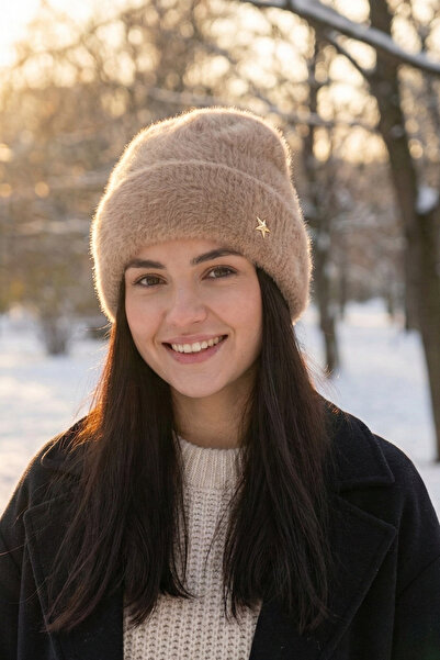 Modex Soft Texture Bearded Star Brooch Detailed Beret