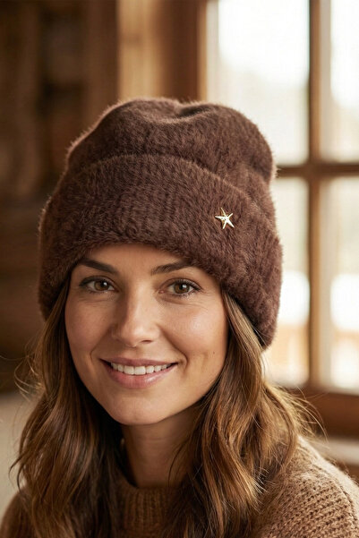 Modex Soft Texture Bearded Star Brooch Detailed Beret