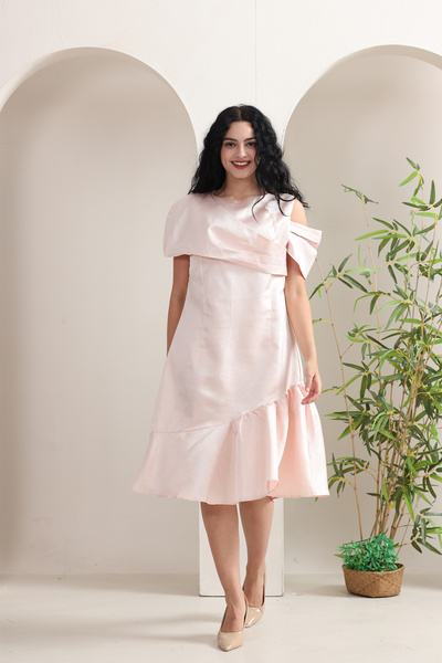 berlanty Elegant evening and special occasion satin - light pink color