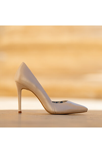 CONDUR by alexandru Aime Beige Stiletto Shoes
