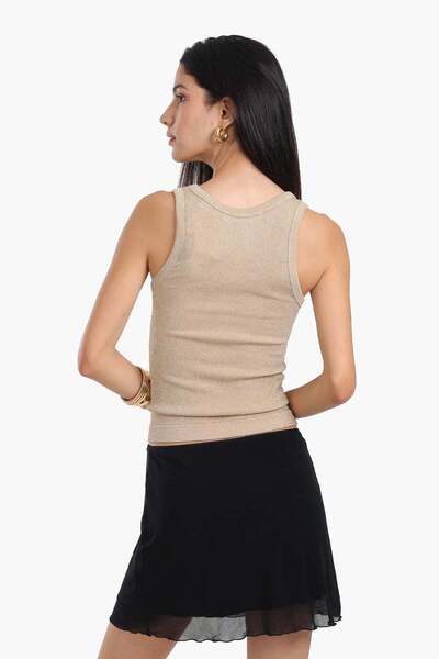 CARINA Sleeveless blouse with a round neck