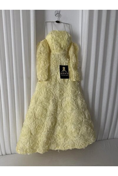 ADORA Lemon-colored evening dress with sleeves
