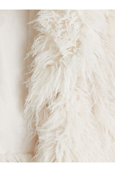 LC Waikiki Kids Ecru Girl's Fur Coat