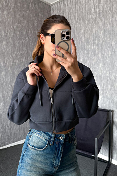 ModaPlaza Γυναικείο κοντό μεταλλικό φούτερ με φερμουάρ 3 κορδόνια με κουκούλα 21652