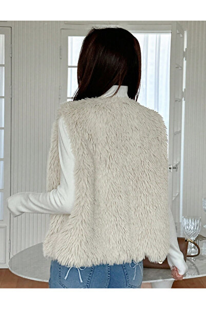 Sheya Shein fur vest, beige