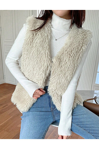 Sheya Shein fur vest, beige