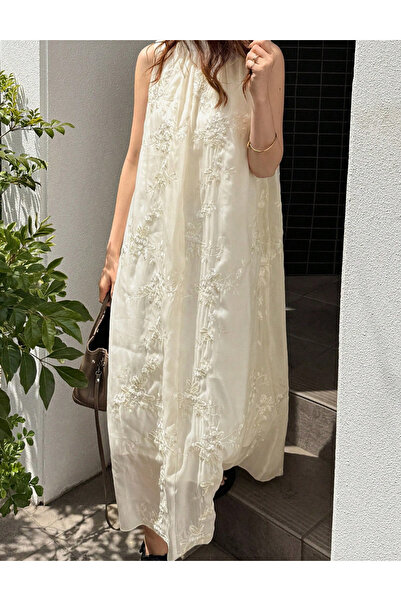 Sheya Shein maxi dress, cream