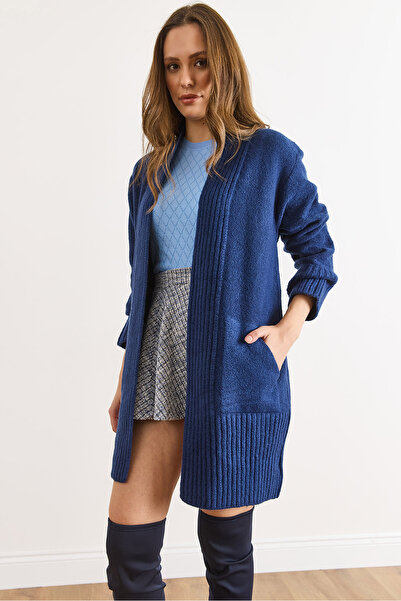 Olalook Women's Navy Blue Pocket Detail Collar Detailed Soft Textured Knitwear Cardigan Hrk-19000322