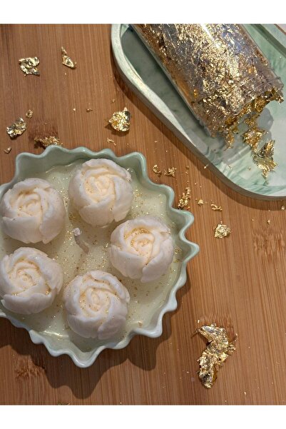 Claren Candles Handmade candle in wavy ceramic bowl – wax roses, gold flakes decoration, premium gift