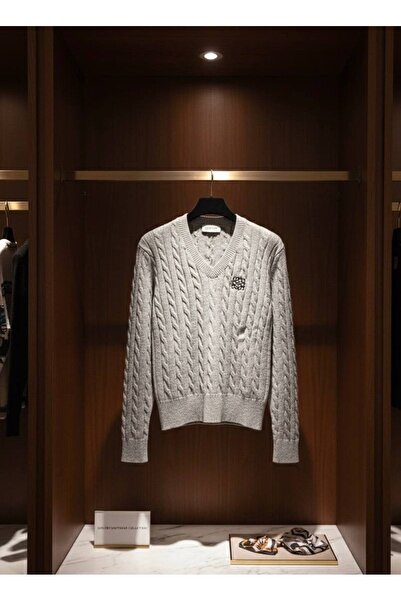 YusGos Women's Crew Neck Fishbone Hair Braided Chest Embroidered High Quality Knitwear Sweater