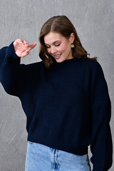 WOMAN VISION Schwarzer Oversize-Rollkragenpullover für Damen – überschnittene...