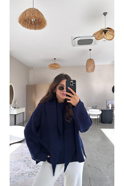 Buket Teke Pulover moale cu detaliu șal bleumarin