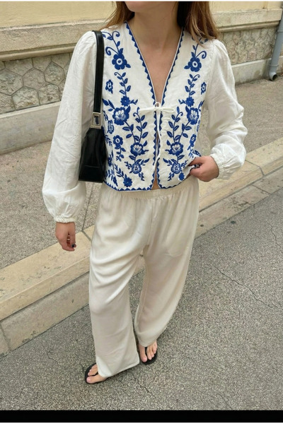 FEMELLE Women's White Drawstring Cuffs Front Tie Embroidered Jacket