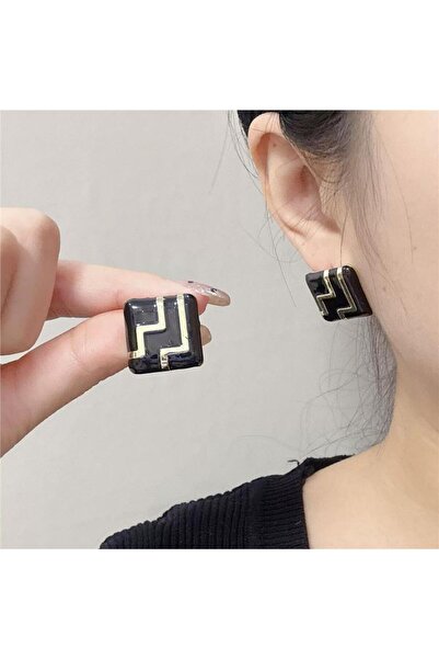 Pelin Aksesuar Black Enamel Gold Geometric Striped Square Earrings