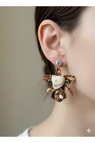 Pelin Aksesuar Bakır Renk Metalik Orkide ve Krem Gül Motifli Kristal Küpe