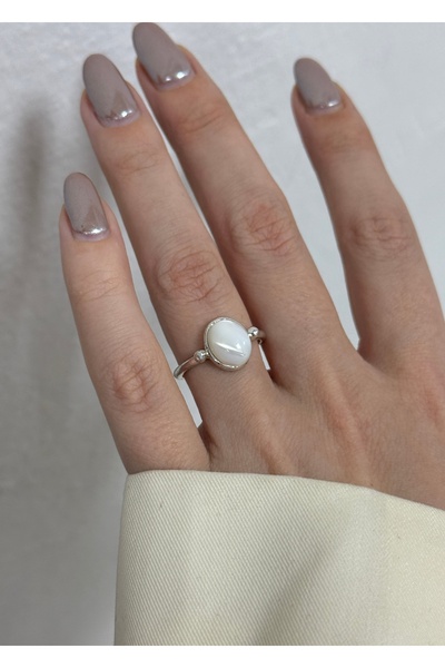 KİLİGİSTANBUL Retro Ring with White Cat Eye Stone (Size Adjustable)