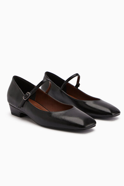 Limoya Yuphin Black Short Heeled Belted Women's Heeled Shoes