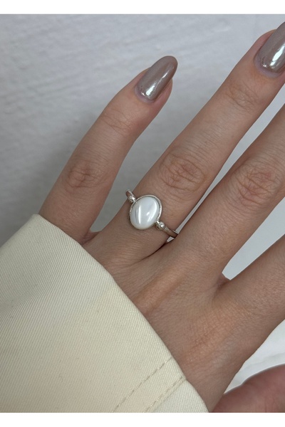 KİLİGİSTANBUL Retro Ring with White Cat Eye Stone (Size Adjustable)
