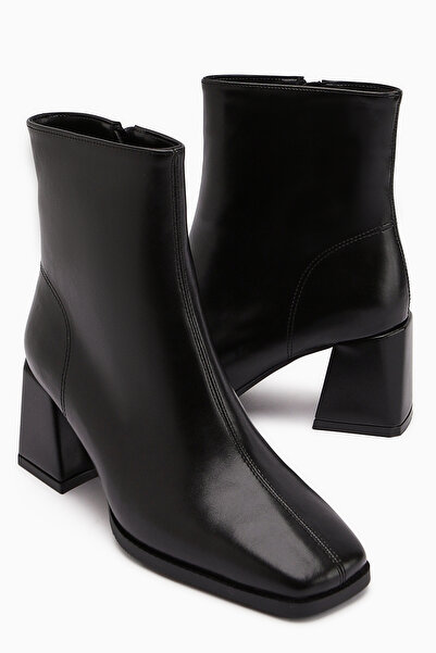 Limoya Margot Black Blunt Toe Heeled Women's Boots