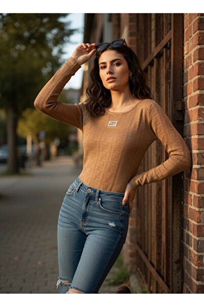 YusGos Women's Crew Neck Lace-Like Knit Metal Buckle High Quality Knitwear Sweater