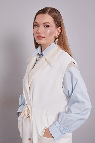 Levidor Ecru Fur Collar Detailed Vest Set