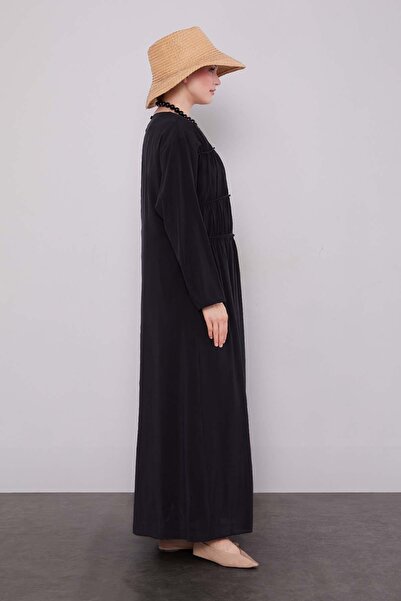 Levidor Black Gather Detailed Dress