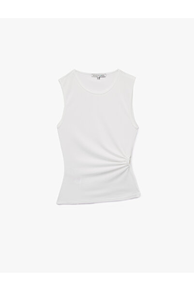 Koton Crew Neck Sleeveless Blouse with Accessory Detail