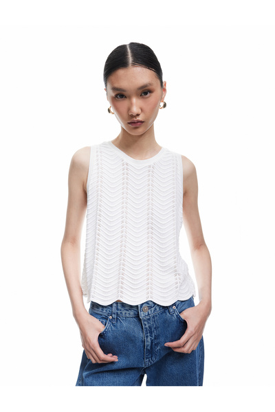 Koton Textured Crew Neck Sleeveless Knit Blouse