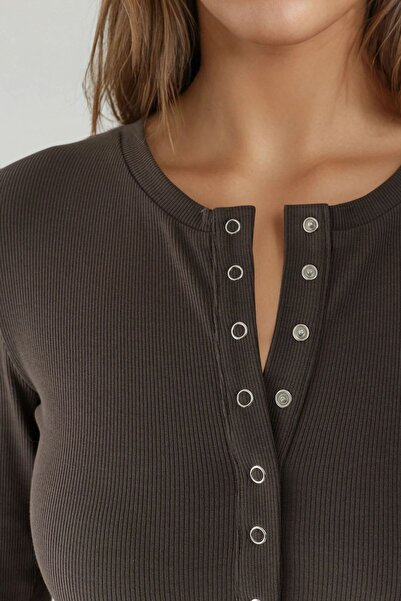 Hiccup Ελαστικό πλεκτό μπλουζάκι με κοτλέ κουμπώματα