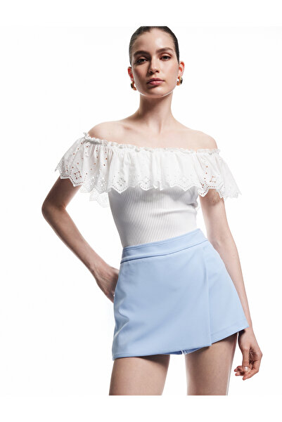 Koton Блуза с ръкави с юмруци, английска бродерия, набори и открити рамене