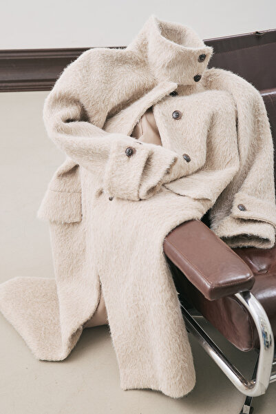 Manuka Bouchle Wide Collar Coat Ecru