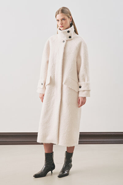 Manuka Bouchle Wide Collar Coat Ecru