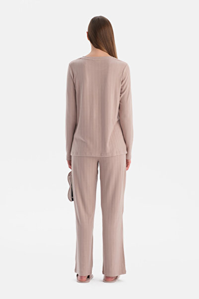 Dagi Vizon Travel Pointel Crew Neck T-Shirt Pants Pajama Set