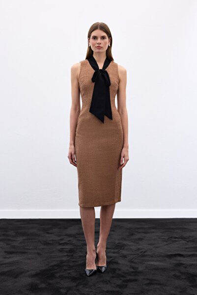 Sateen Sleeveless Tweed Dress with Scarf - Caramel