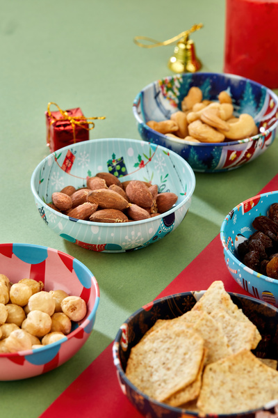 EMBazaar 6-Piece Christmas Themed Sauce Bowl/Cookie Bowl/Mini Bowl/Santa Claus/Made of Lightweight Thin Metal