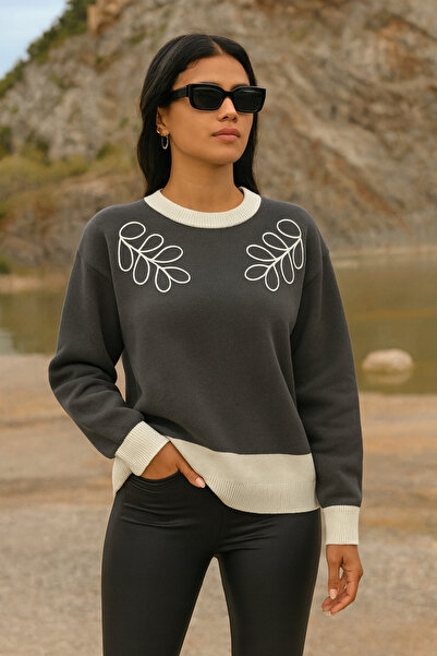 H&E LUXURY DESIGN Women's Soft Yarn Detailed Soft Textured Embroidered Sweater