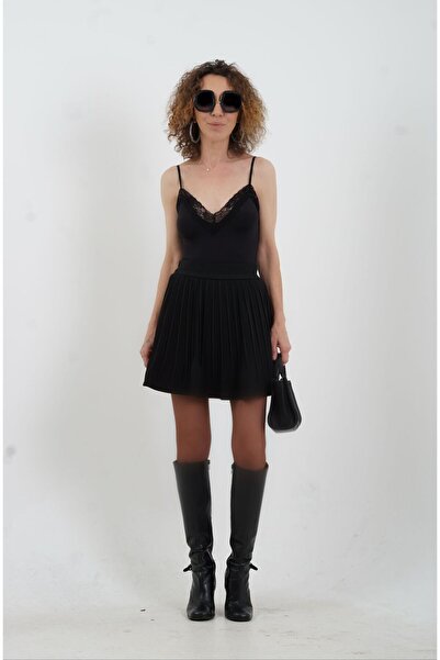 Zelish My Sister Black inner lined pleated mini skirt shorts