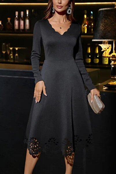 Mossta Φόρεμα Midi Εισαγόμενο από κρεπ με λεπτομέρεια κοπής με λέιζερ με λαιμόκοψη σε σχήμα V - Μαύρο