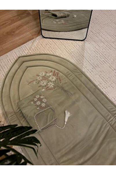 TARA Foam rug, rose bouquet