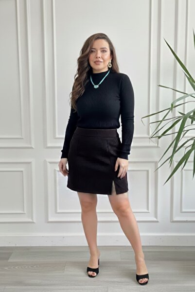 Yağmur Butik Tek Yırtmaç Detaylı Çelik Örme Şort Etek