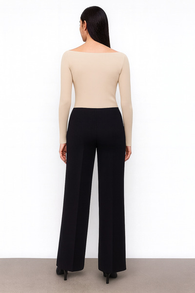 Ramior Women's Boat Neck Beige Ribbed Knit Crop Blouse