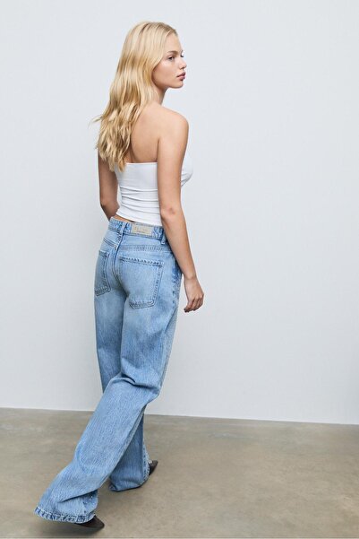 Stradivarius Straight-fit jeans with rhinestones